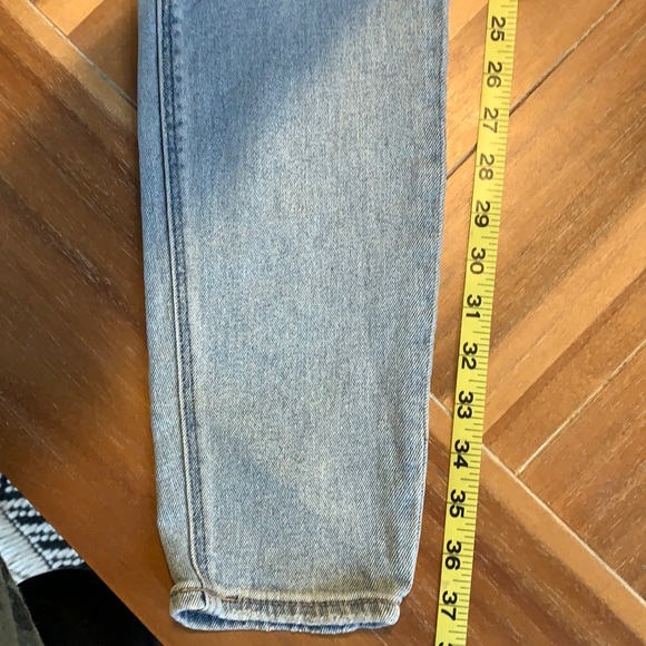 Old Navy Rockstar Super Skinny Jeans Light Wash Size 10 - Picture 13 of 16